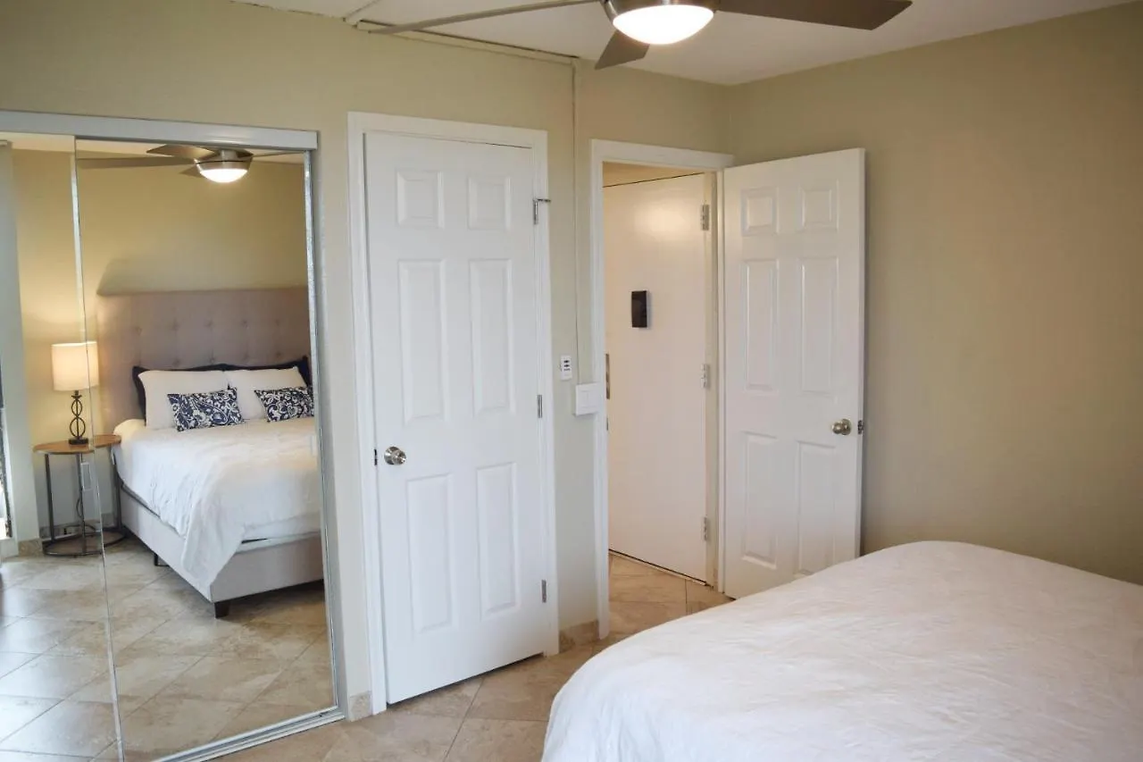 Beautiful Private Condo Walking Distance To Beach Mv2321 基黑 0*,  美国